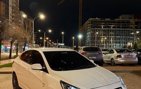 Hyundai Solaris II рестайлинг, 2013 год, 1 100 000 рублей, 3 фотография