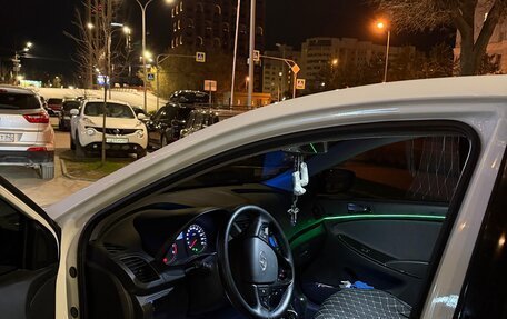 Hyundai Solaris II рестайлинг, 2013 год, 1 100 000 рублей, 7 фотография