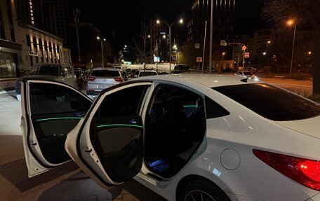 Hyundai Solaris II рестайлинг, 2013 год, 1 100 000 рублей, 8 фотография