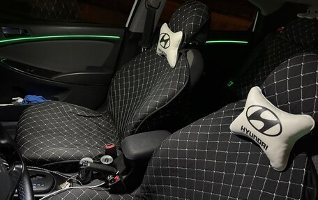 Hyundai Solaris II рестайлинг, 2013 год, 1 100 000 рублей, 14 фотография