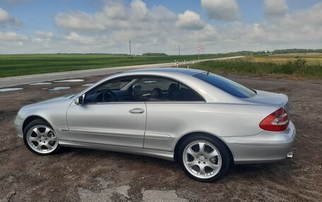 Mercedes-Benz CLK-Класс, 2003 год, 900 000 рублей, 1 фотография