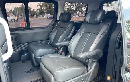 Hyundai Staria, 2024 год, 7 900 000 рублей, 10 фотография