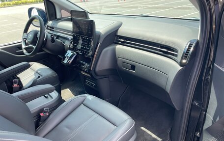 Hyundai Staria, 2024 год, 7 900 000 рублей, 15 фотография