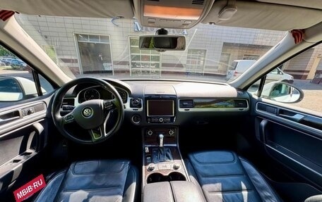 Volkswagen Touareg III, 2012 год, 1 700 000 рублей, 3 фотография