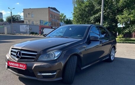 Mercedes-Benz C-Класс, 2012 год, 1 500 000 рублей, 2 фотография
