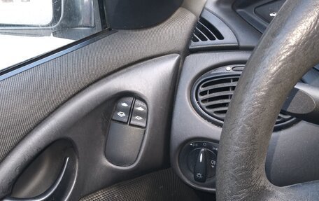 Ford Focus IV, 2004 год, 280 000 рублей, 2 фотография