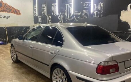 BMW 5 серия, 2001 год, 900 000 рублей, 2 фотография