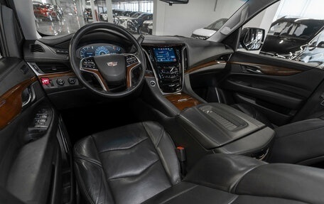 Cadillac Escalade IV, 2019 год, 4 750 000 рублей, 7 фотография