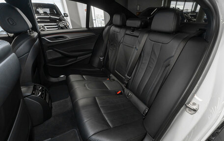 BMW 5 серия, 2018 год, 3 550 000 рублей, 12 фотография