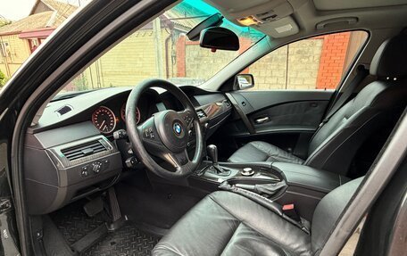 BMW 5 серия, 2004 год, 1 350 000 рублей, 8 фотография