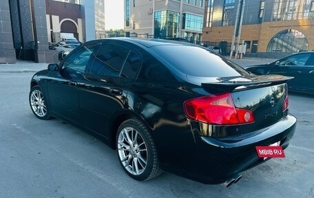 Nissan Skyline, 2002 год, 700 000 рублей, 3 фотография