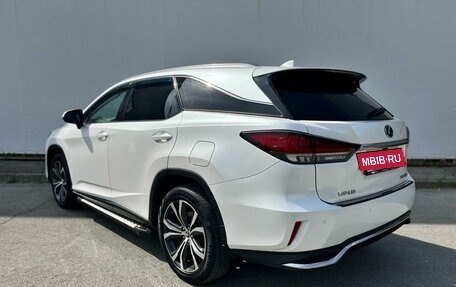 Lexus RX IV рестайлинг, 2020 год, 3 800 000 рублей, 4 фотография