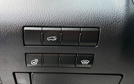 Lexus RX IV рестайлинг, 2020 год, 3 800 000 рублей, 20 фотография