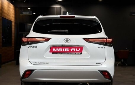 Toyota Highlander, 2026 год, 5 600 000 рублей, 23 фотография