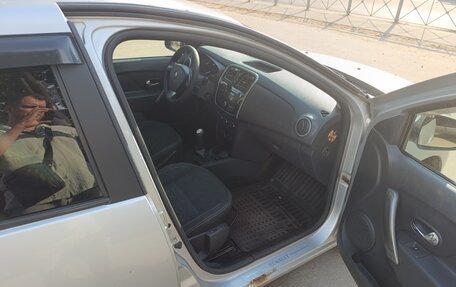 Renault Logan II, 2015 год, 420 000 рублей, 6 фотография