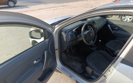 Renault Logan II, 2015 год, 420 000 рублей, 9 фотография