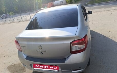 Renault Logan II, 2015 год, 420 000 рублей, 4 фотография