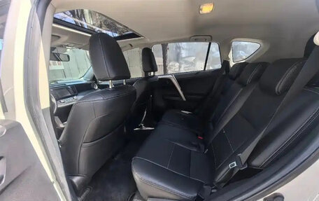 Toyota RAV4, 2019 год, 2 035 000 рублей, 6 фотография
