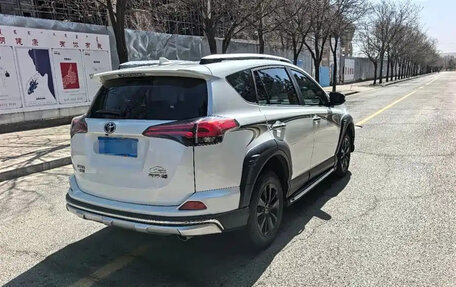 Toyota RAV4, 2019 год, 2 035 000 рублей, 8 фотография