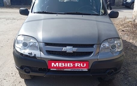 Chevrolet Niva I рестайлинг, 2009 год, 435 000 рублей, 2 фотография