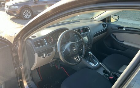 Volkswagen Jetta VI, 2012 год, 600 000 рублей, 5 фотография