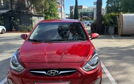 Hyundai Solaris II рестайлинг, 2012 год, 850 000 рублей, 1 фотография