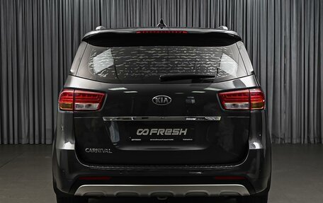 KIA Carnival III, 2017 год, 2 740 000 рублей, 4 фотография