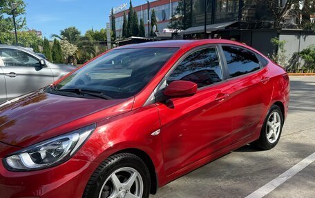 Hyundai Solaris II рестайлинг, 2012 год, 850 000 рублей, 2 фотография