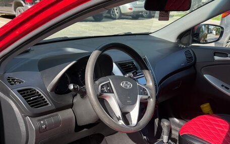 Hyundai Solaris II рестайлинг, 2012 год, 850 000 рублей, 5 фотография