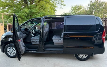 Hyundai H-1 II рестайлинг, 2018 год, 2 400 000 рублей, 10 фотография
