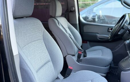 Hyundai H-1 II рестайлинг, 2018 год, 2 400 000 рублей, 18 фотография