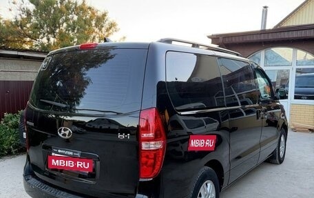 Hyundai H-1 II рестайлинг, 2018 год, 2 400 000 рублей, 8 фотография