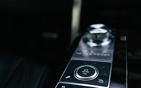 Land Rover Range Rover IV рестайлинг, 2015 год, 6 400 000 рублей, 24 фотография