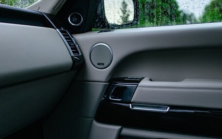 Land Rover Range Rover IV рестайлинг, 2015 год, 6 400 000 рублей, 26 фотография
