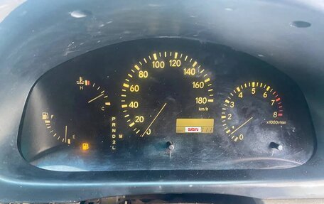 Toyota Harrier, 2000 год, 650 000 рублей, 2 фотография
