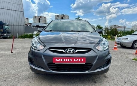 Hyundai Solaris II рестайлинг, 2011 год, 659 000 рублей, 3 фотография