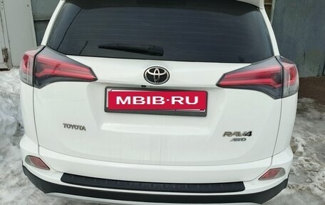 Toyota RAV4, 2017 год, 2 250 000 рублей, 9 фотография