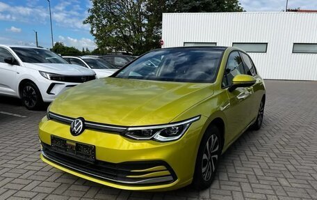 Volkswagen Golf VIII, 2022 год, 2 272 000 рублей, 2 фотография