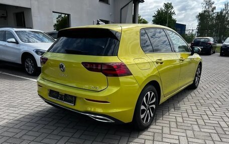 Volkswagen Golf VIII, 2022 год, 2 272 000 рублей, 4 фотография