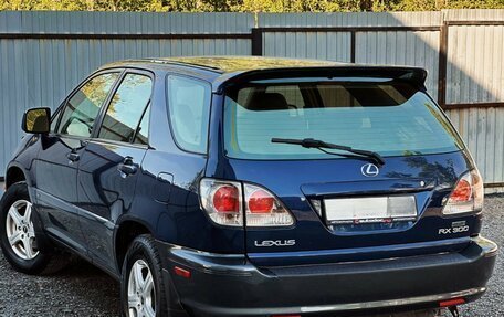 Lexus RX IV рестайлинг, 2002 год, 910 000 рублей, 4 фотография