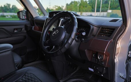Toyota Roomy I, 2019 год, 1 450 000 рублей, 10 фотография