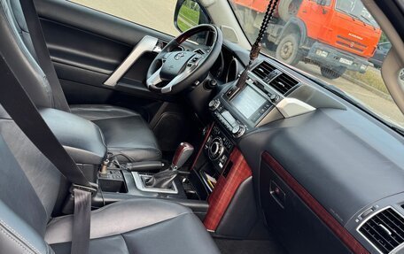 Toyota Land Cruiser Prado 150 рестайлинг 2, 2017 год, 4 500 000 рублей, 5 фотография