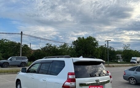 Toyota Land Cruiser Prado 150 рестайлинг 2, 2017 год, 4 500 000 рублей, 3 фотография