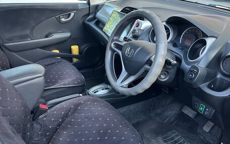 Honda Fit III, 2013 год, 730 000 рублей, 5 фотография