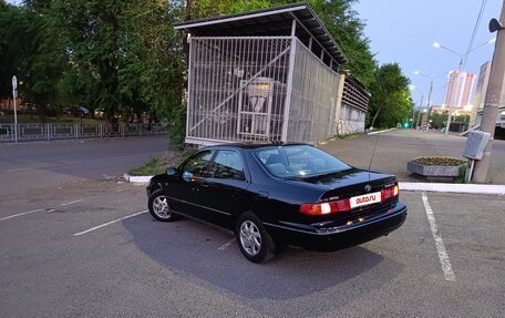 Toyota Camry, 2001 год, 900 000 рублей, 10 фотография