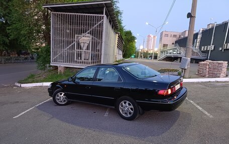 Toyota Camry, 2001 год, 900 000 рублей, 12 фотография