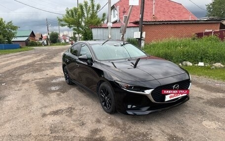 Mazda 3, 2020 год, 2 200 000 рублей, 2 фотография