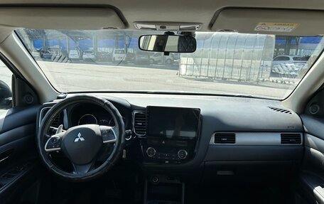 Mitsubishi Outlander III рестайлинг 3, 2014 год, 1 450 000 рублей, 8 фотография