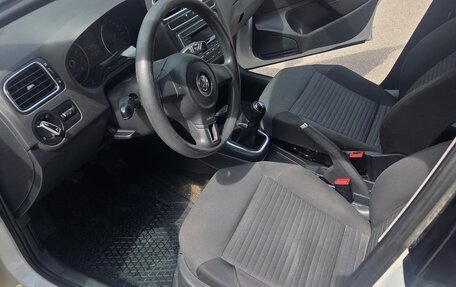 Volkswagen Polo VI (EU Market), 2012 год, 420 000 рублей, 13 фотография