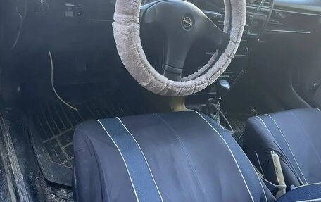 Opel Vectra A, 1993 год, 115 000 рублей, 4 фотография